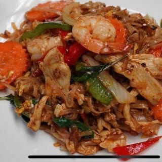 Fiery Pad Thai (Lunch)